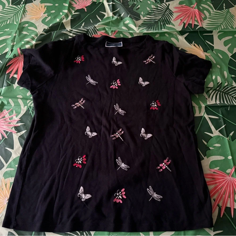 Karen Scott Embellished Jewels Dragonfly Butterfly Black Top 1X - Picture 2 of 4